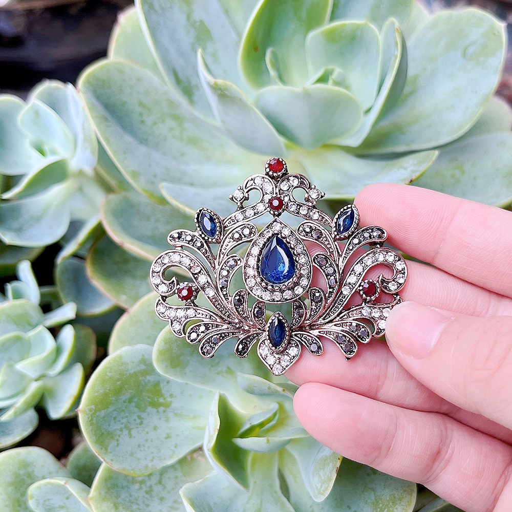 Vintage Turkish Women Brooch B - Embroidery Kiss ulasan dan harga