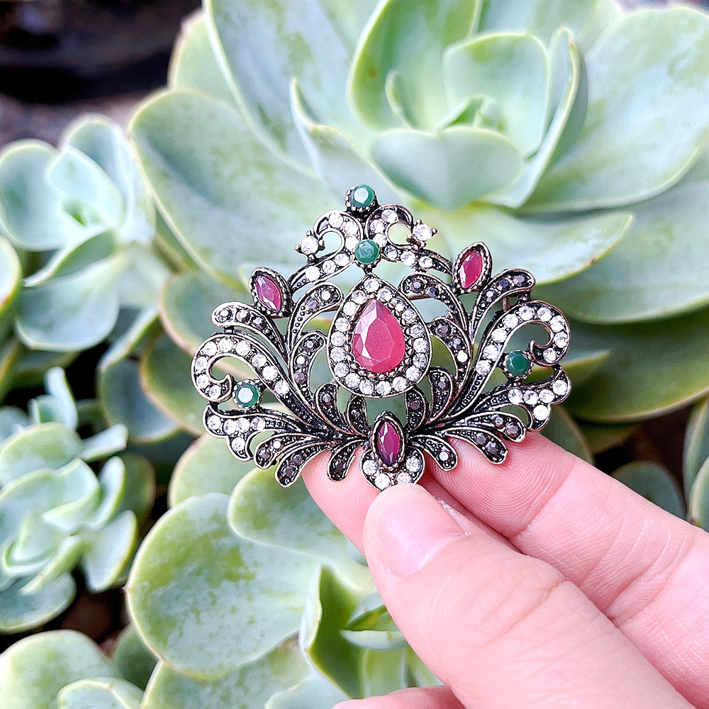 Vintage Turkish Women Brooch B - Embroidery Kiss ulasan dan harga