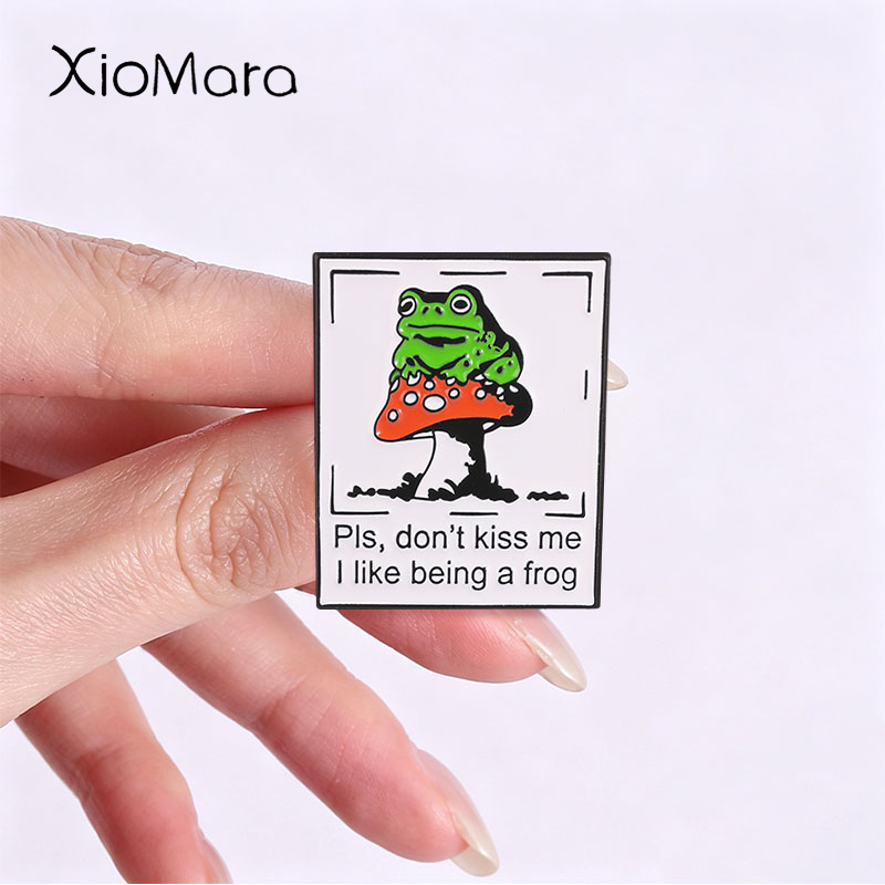 Frog Mushroom Badge Pls Don't  - Embroidery Kiss ulasan dan harga